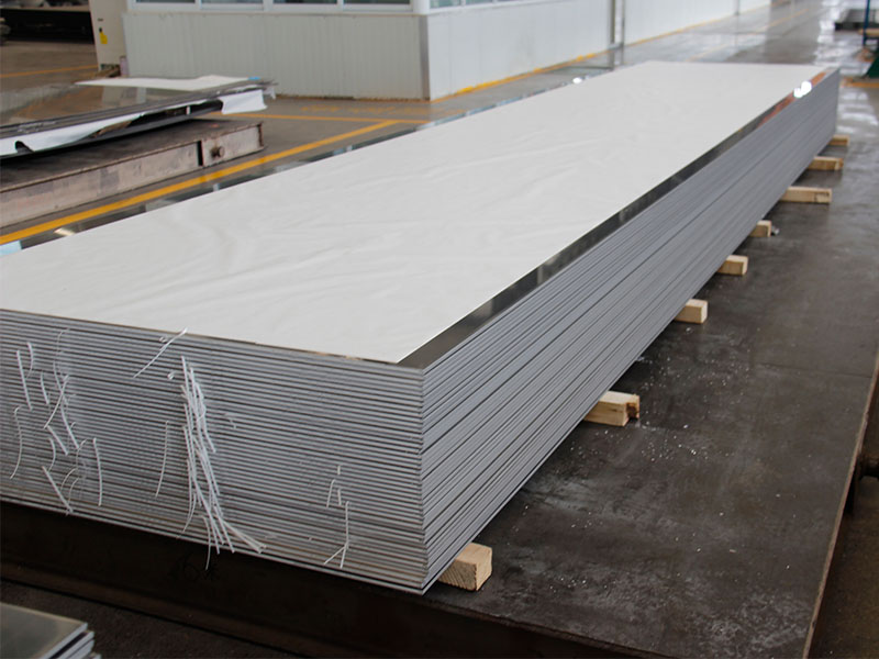 建筑用環(huán)保型材料3004鋁板一噸價(jià)格多少？