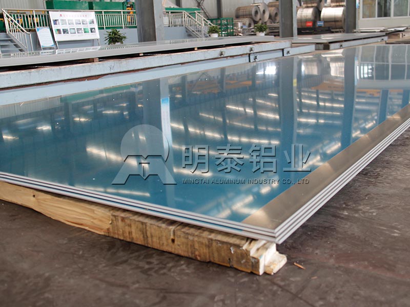 5052鋁板用于機(jī)械設(shè)備有哪些優(yōu)勢(shì)？一噸價(jià)格多少？